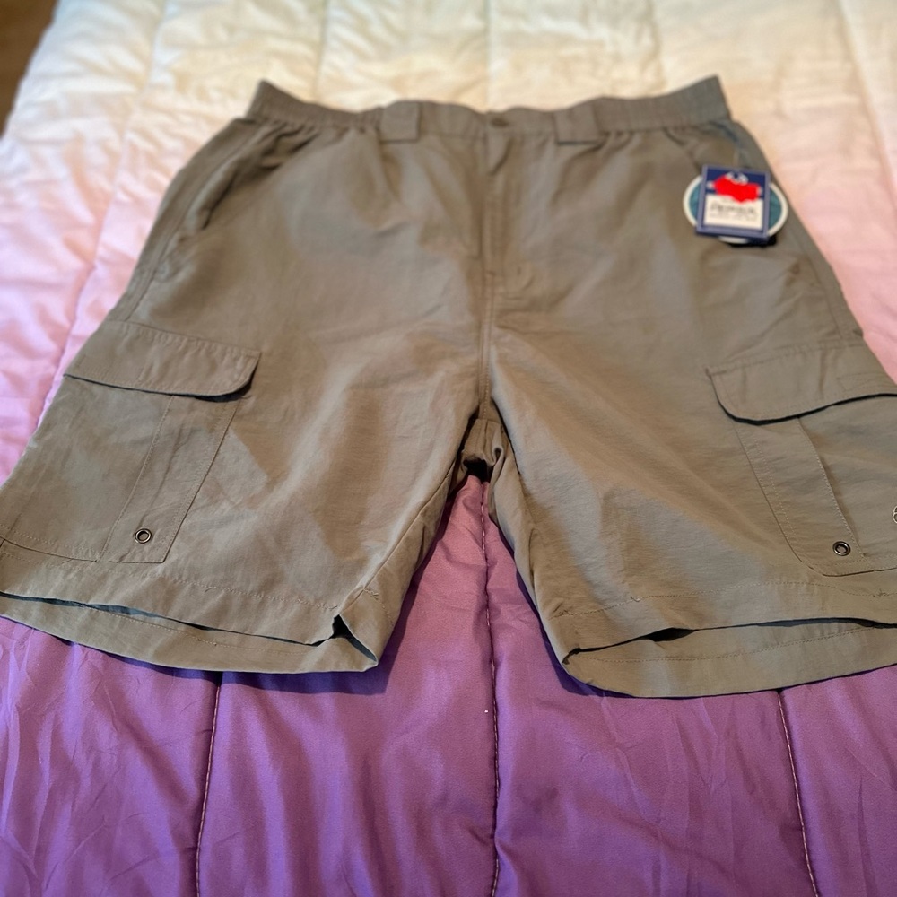 NWT realtree cargo shorts